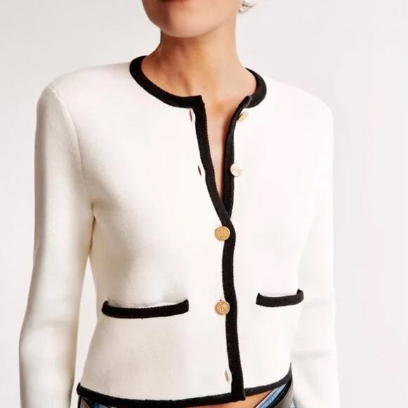 Abercrombie & Fitch Jackets & Blazers - NWT NEW Abercrombie & Fitch White Contrast Trim Sweater Jacket Size S